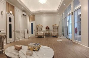 salah satu ruangan di klinik kecantikan di cirebon, mureeskin clinic