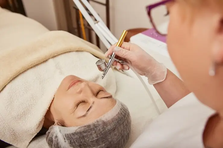 apa itu oxyfusion facial? berikut ini foto treatmentnya