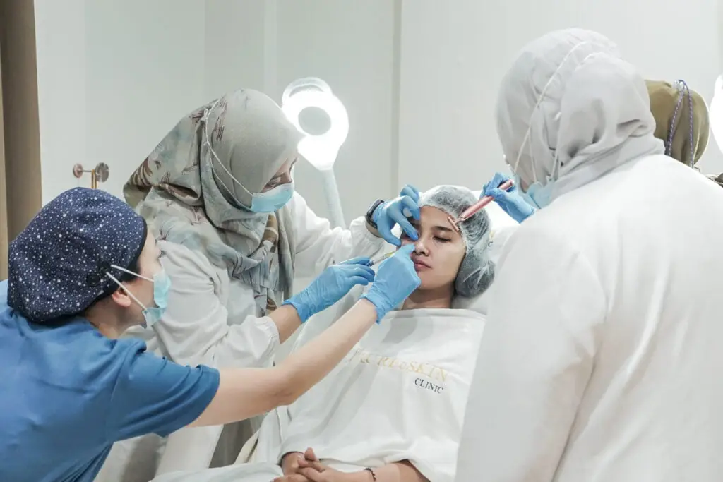 gambar mureeskin clinic akan pelatihan bagi dokter, ners dan beautician